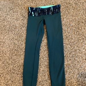Green wunderunder lululemon leggings